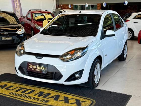 FORD FIESTA 1.6 MPI SEDAN 8V FLEX 4P MANUAL FORD FIESTA 1.6 MPI SEDAN 8V FLEX 4P MANUAL
